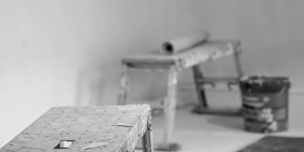 Espace en préparation de travaux lors d’un chantier de rénovation intérieure