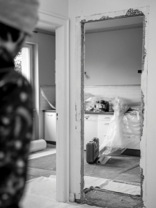 Ouverture de mur lors d’un chantier de rénovation en architecture intérieure